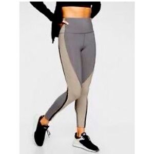 ATHLETA SPAR COLORBLOCK 7/8 LEGGING SIZE Small